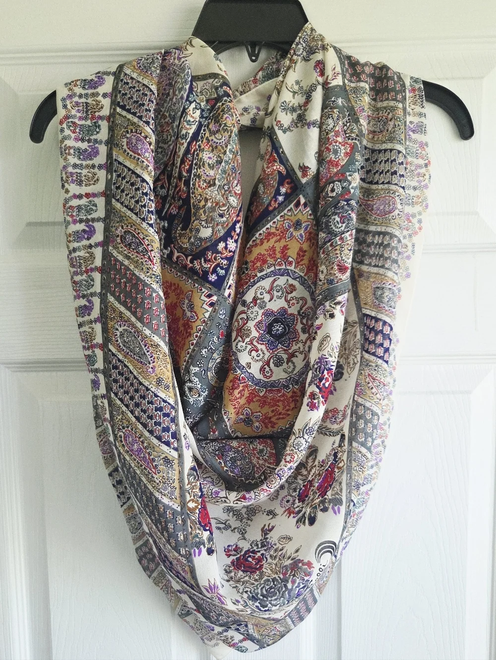 Vintage Belli ✨️ Women's Bohemian Cotton Multi-Color Square Scarf